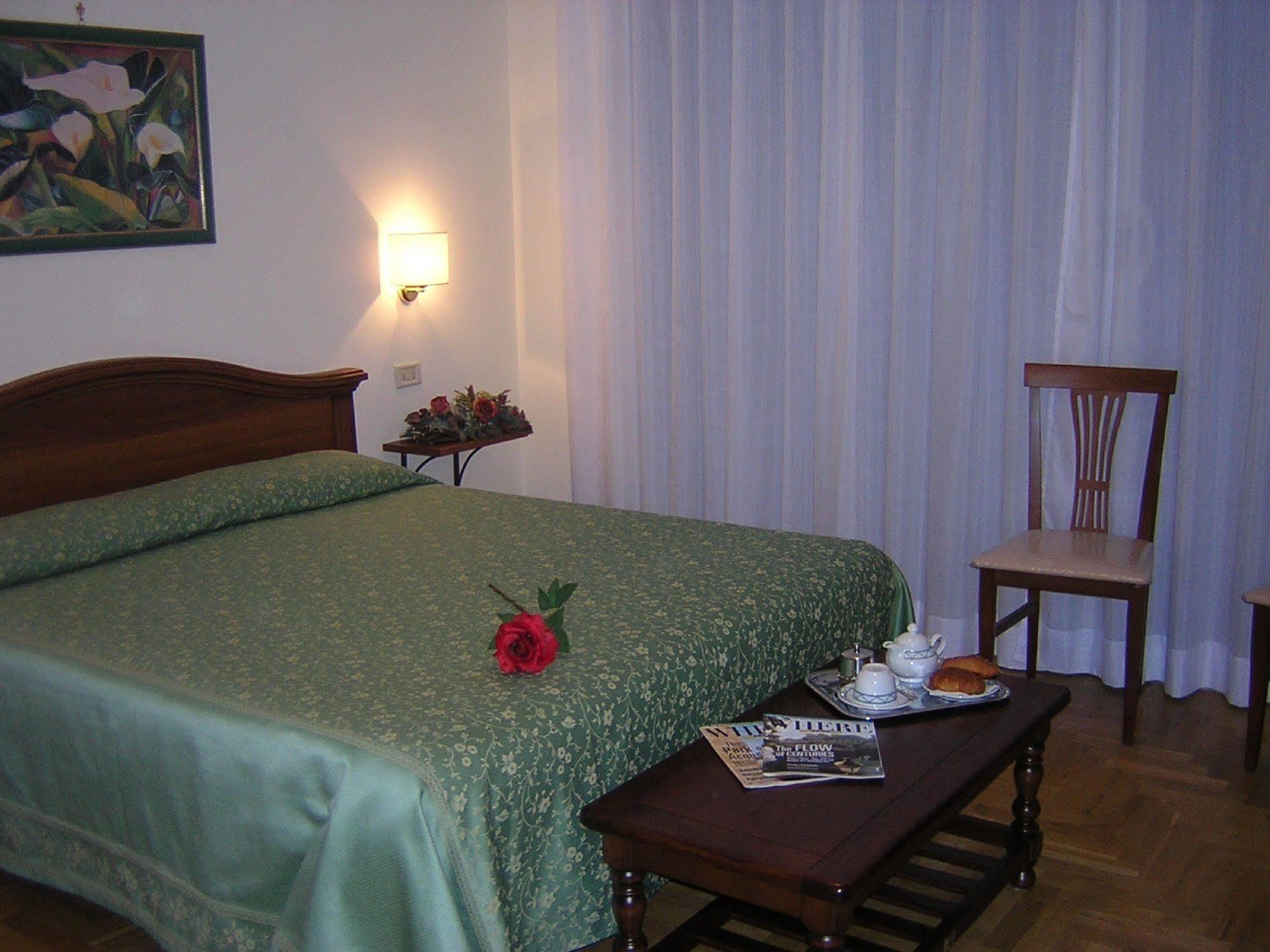 B&B San Michele A Porta Pia Rome Exterior photo